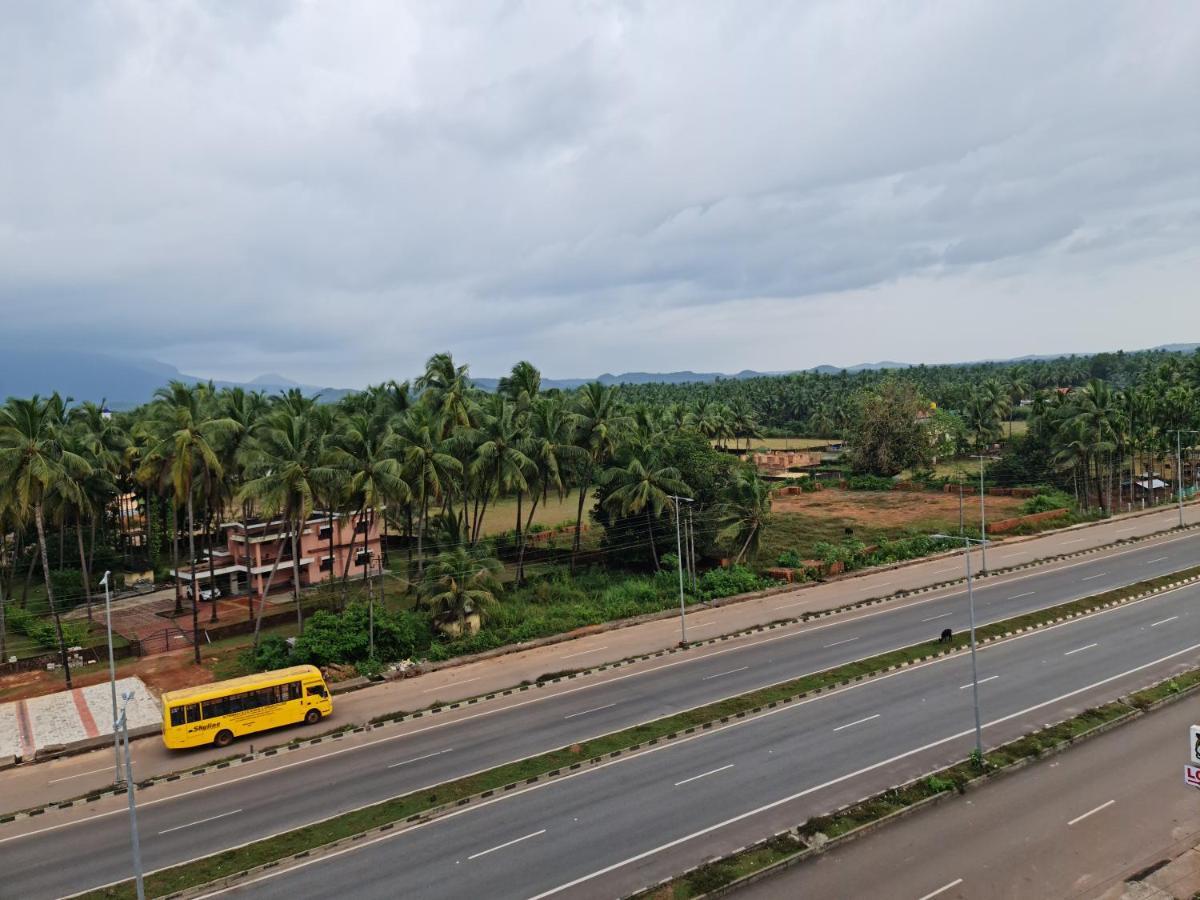 Hotel Blue Rays Bainduru ภายนอก รูปภาพ