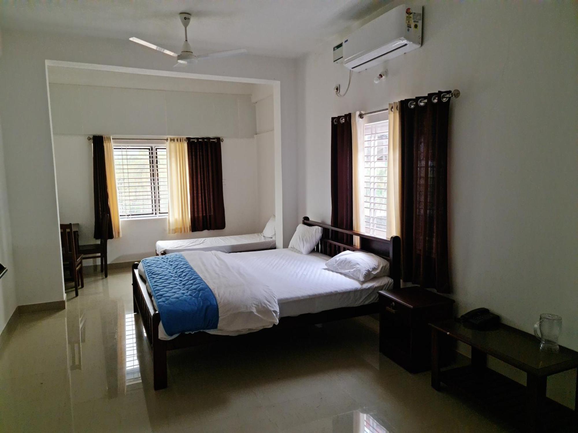 Hotel Blue Rays Bainduru ภายนอก รูปภาพ