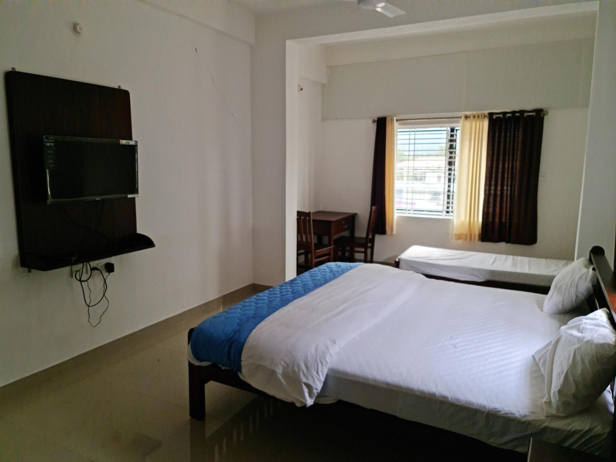 Hotel Blue Rays Bainduru ภายนอก รูปภาพ